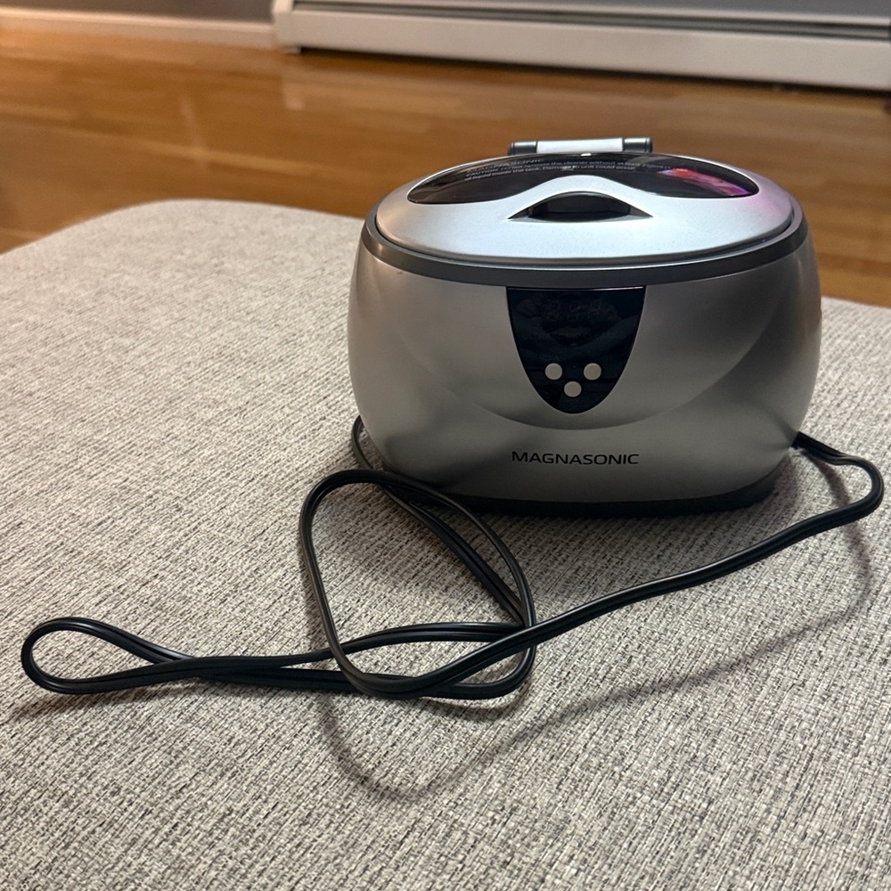 Magnasonic Ultrasonic Cleaner - Picture 10 of 14